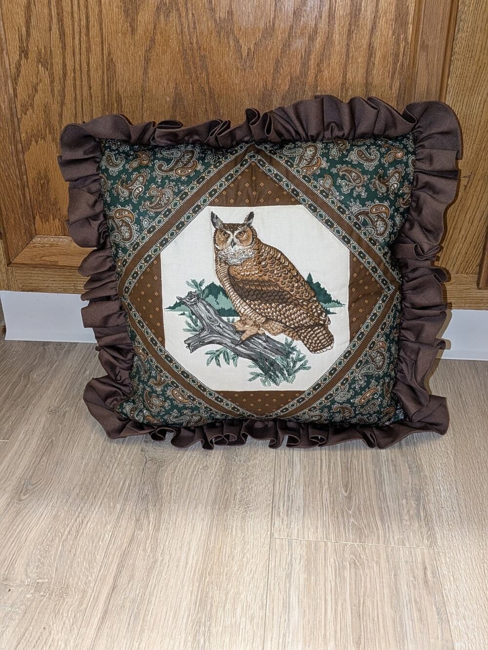VTG 70s Ruffled Owl Accent Throw Pillow